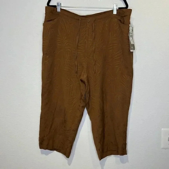 Erin by Erin London tropical print wide leg crop pants plus 2X - Picture 1 of 5